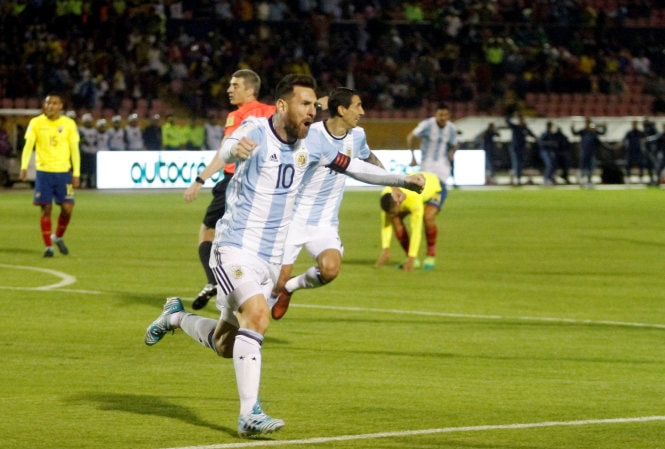 Messi lập hat-trick, Argentina lách qua cửa hẹp dự World Cup 2018