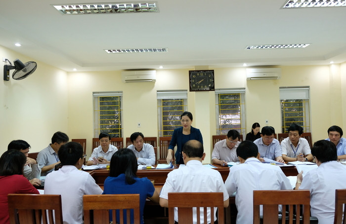 Đồng chí Nguyễn Thị Kim Chi góp ý với Đoàn đại biểu Quốc hội những vấn đề liên quan đến công tác giáo dục. Ảnh: Mỹ Hà