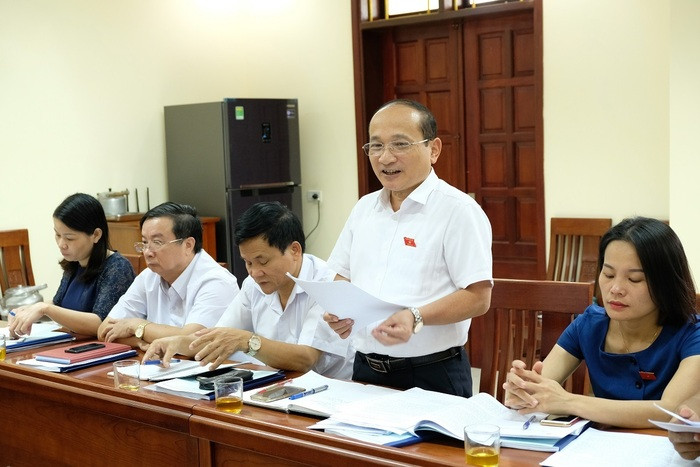 Đồng chí Nguyễn Thanh Hiền phát biêu và cho ý kiến tại cuộc họp. Ảnh: Mỹ Hà