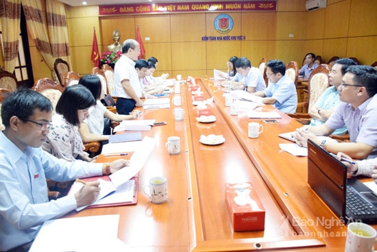 Toàn cảnh buổi làm việc. Ảnh: Xuân Hoàng