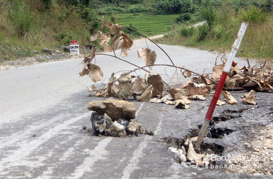Các hệ thống cống của tuyến đường cũng bị sạt lở trong đợt mưa bão vừa qua.