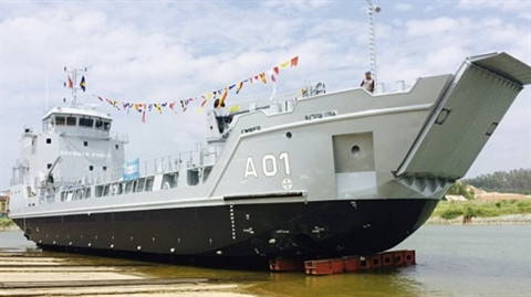Tàu vận tải - đổ bộ Stan Lander 5612 do Nhà máy đóng tàu Hạ Long đóng mới cho lực lượng phòng vệ Bahamas