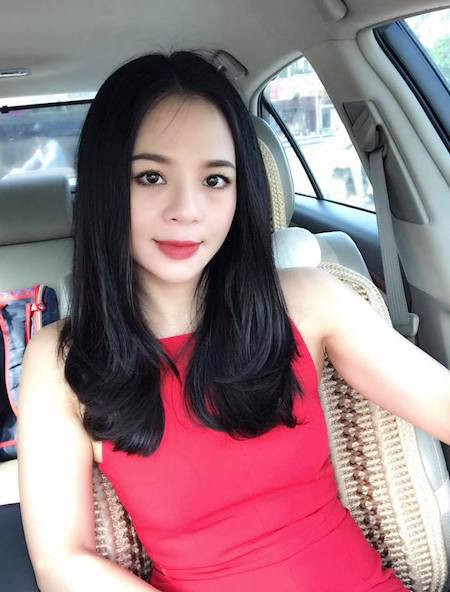 Bà mẹ 2 con Nguyễn Thị Hương Giang với vẻ trẻ đẹp 