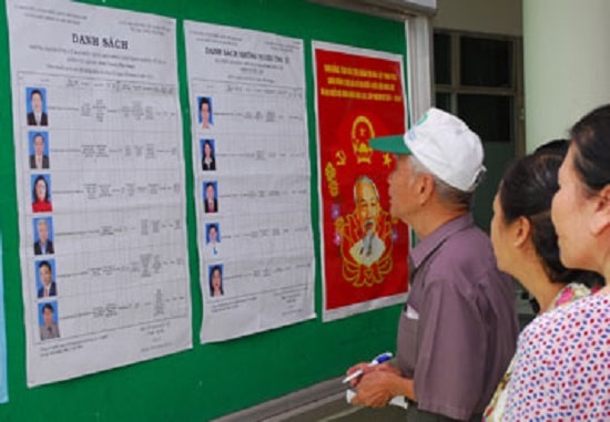 Lần đầu tiên Ban Bí thư có hướng dẫn cụ thể về việc công khai bản kê khai tài sản, thu nhập của cán bộ lãnh đạo, quản lý để người dân giám sát.