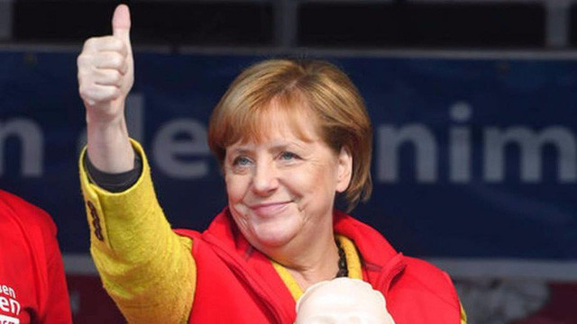 Thủ tướng Đức Angela Merkel tái đắc cử nhiệm kỳ 4 sau khi liên minh đảng của bà giành chiến thắng trong cuộc tổng tuyển cử hôm qua 24/9