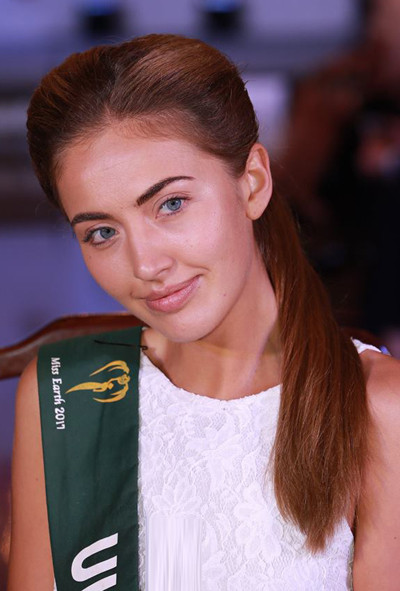 Mặt mộc tươi tắn của Hoa hậu Trái đất Ukraine.