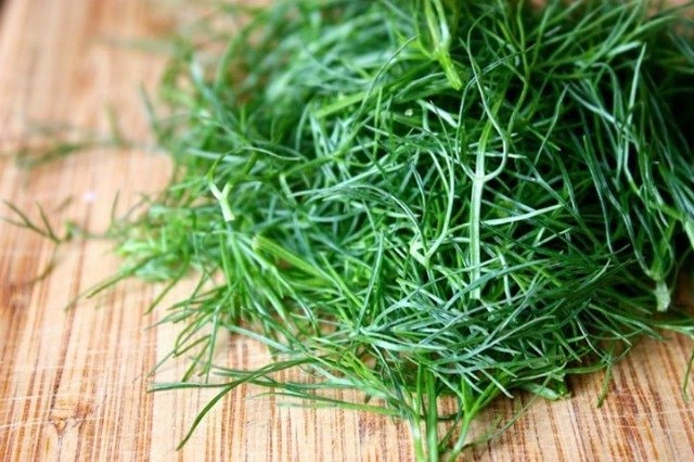 Mẹo trị đau mắt đỏ tại nhà với những nguyên liệu cực kỳ dễ tìm.