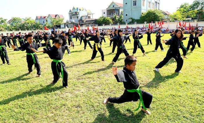 Biểu diễn võ thuật tại Đại hội TDTT xã Diễn Thịnh (Diễn Châu).Ảnh: Trần Cảnh Yên