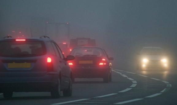 Kỹ năng lái xe ô tô trong sương mù