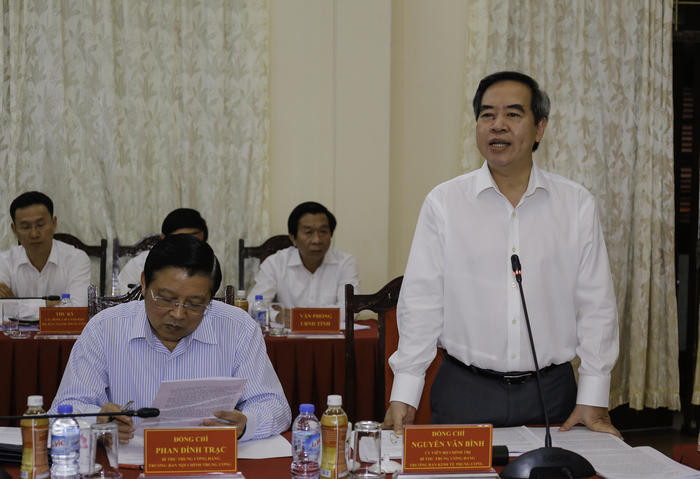 Trưởng Ban Kinh tế Trung ương Nguyễn Văn Bình phát biểu tại cuộc làm việc.
