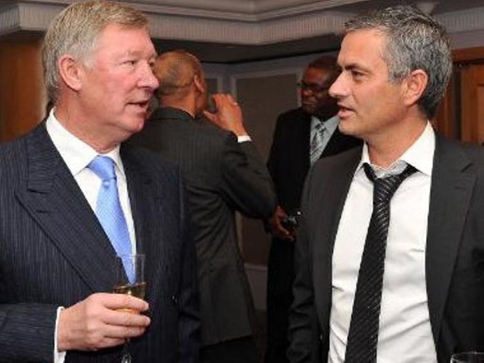 Sir Alex Ferguson và Mourinho có triết lý đối lập nhau. Ảnh: Internet