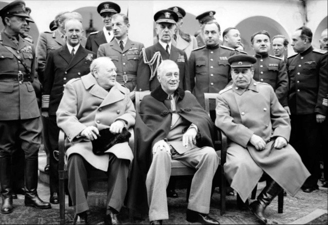 Franklin D. Roosevelt là TT đầu tiên của Mỹ đặt chân tới Liên Xô, khi ông tham dự Hội nghị Yalta tổ chức tại Crimea hồi Thế chiến II.