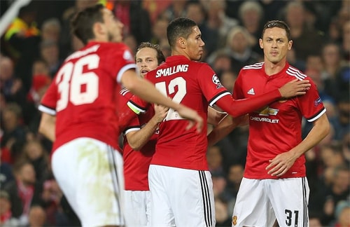 man-utd-thang-nho-phan-luoi-va-phat-den-o-champions-league