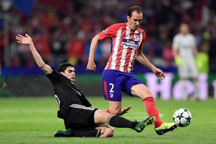 Atletico Madrid (đỏ - trắng) tiếp tục bị Karabakh cầm hòa tại Champons League. Ảnh: Internet