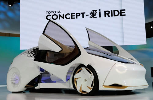 Cũng là một phần của loạt bài này, chiếc Concept-i Ride của Toyota được thiết kế dành cho những người sử dụng xe lăn.