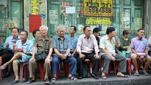 Người già ở Thái Lan.  Ảnh: Asia Correspondent