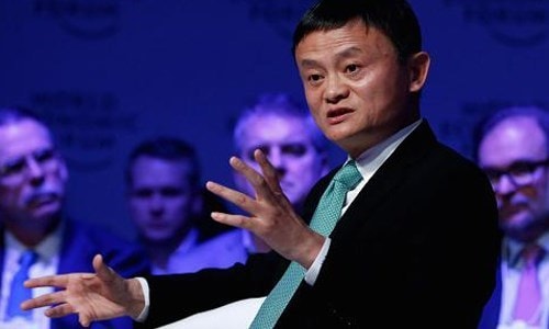 Jack Ma nắm giữ 7,8% cổ phần tại Aliaba, nhưng sở hữu gần 50% cổ phần tại Alipay – công ty cung cấp nền tảng thanh toán trực tuyến trực thuộc tập đoàn Alibaba. Alipay hiện chiếm 70% thị phần tại Trung Quốc và có đến 400 triệu người dùng với 70 triệu thanh toán được thực hiện mỗi ngày.