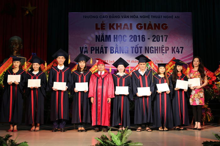 Lễ phát bằng tốt nghiệp cho sinh viên.