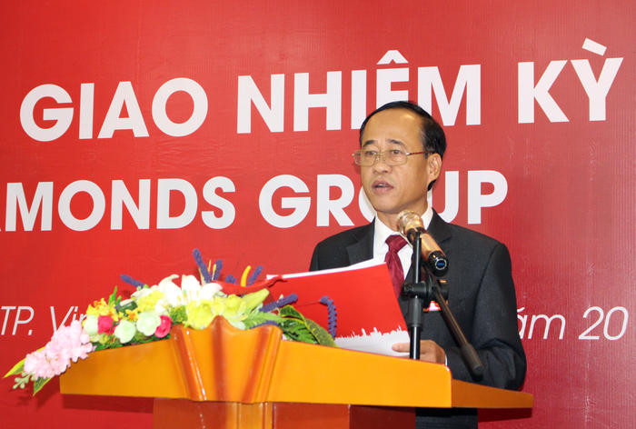 Ông Nguyễn Thanh Hùng - Chủ tịch Cộng đồng Doanh nghiệp Việt Nam (VEC) khóa I báo cáo kết quả nhiệm kỳ qua. Ảnh: Đ.N