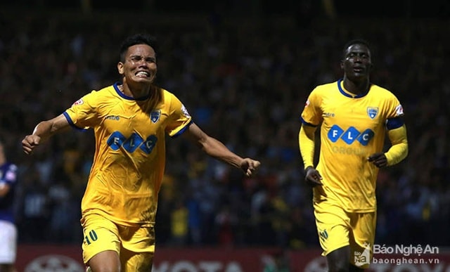 FLC Thanh Hóa đang rất khao khao chức vô địch V.League 2017. Ảnh: CTV