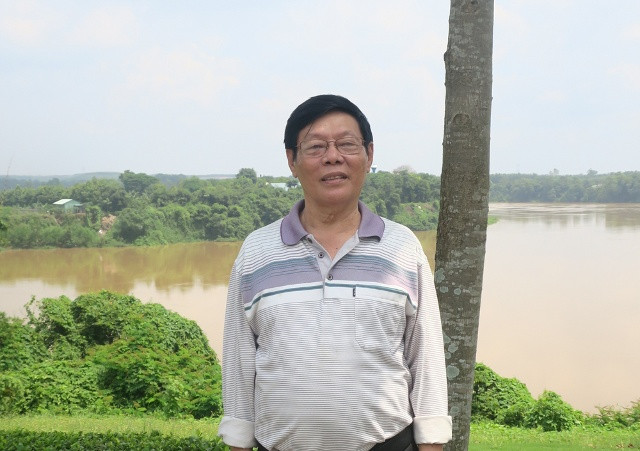 Nhà văn Lam Giang