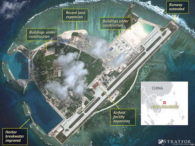 Hình ảnh vệ tinh cho thấy hành động mở rộng quân sự của Trung Quốc trên Đảo Phú Lâm,  đảo lớn nhất quần đảo Hoàng Sa. Ảnh: AP