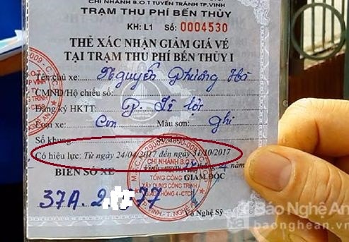 Thẻ miễn giảm vé qua cầu Bến Thủy. Ảnh: Nguyên Sơn