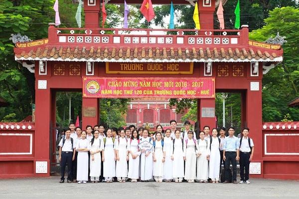 Trong lịch sử hơn 120 năm thành lập, Quốc học Huế là cái nôi của hiền tài, hào kiệt đất nước. Đây là nơi nhiều nhà lãnh đạo của Đảng và nhà nước, nhiều nhà khoa học, văn nghệ sĩ nổi tiếng của Việt Nam từng học tập. Đáng chú ý nhất là Nguyễn Tất Thành, người sau này trở thành lãnh tụ vãi đại của dân tộc. Ngoài ra còn có cố Tổng bí thư Trần Phú, cố Thủ tướng Phạm Văn Đồng, Đại tướng Võ Nguyên Giáp, nhà thơ Tố Hữu, giáo sư Tạ Quang Bửu, Tôn Thất Tùng, Đặng Thai Mai, Đặng Văn Ngữ, Nguyễn Lân, Nguyễn Khánh Toàn, nhà thơ Huy Cận, Xuân Diệu, nhạc sĩ Trần Hoàn, danh họa Điềm Phùng Thị...Năm 2017 có học sinh Nguyễn Hy Hoài Lâm - lớp 12 chuyên Tin đạt Huy chương Bạc Olympic Tin học châu Á Thái Bình Dương và học sinh Trương Đông Hưng - môn Sinh học được Bộ GD&ĐT cử đi dự thi quốc tế.