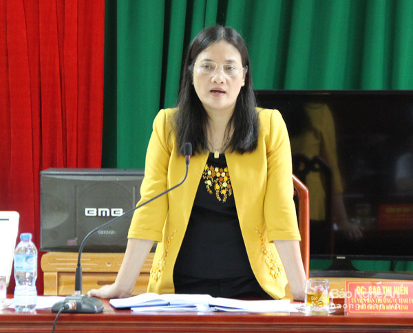 Bà Cao Thị Hiền - Ủy viên Ban Thường vụ Tỉnh ủy, Phó Chủ tịch HĐND tỉnh chủ trì cuộc làm việc.