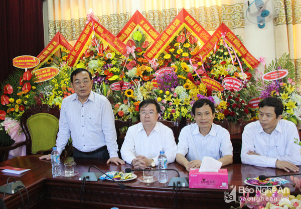 Chủ tịch Ủy ban MTTQ tỉnh Nguyễn Văn Huy hứa sẽ tiếp tục đổi mới hơn nữa hoạt động của Mặt trận, góp phần phục vụ nhiệm vụ chung của tỉnh. Ảnh: Mai Hoa