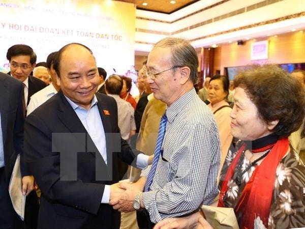 Thủ tướng Nguyễn Xuân Phúc với nhân dân ​phường Điện Biên. (Ảnh: Thống Nhất/TTXVN)