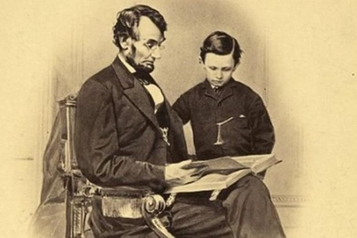 Tổng thống Mỹ Abraham Lincoln (12.2.1809 – 15.4.1865).