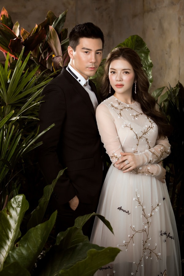 ly-nha-ky-nep-sat-ngoi-sao-thai-lan-khi-chup-anh-chung-1