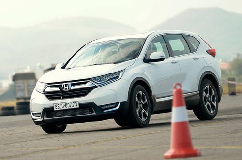 honda-cr-v-7-cho-co-gi-moi-tai-viet-nam