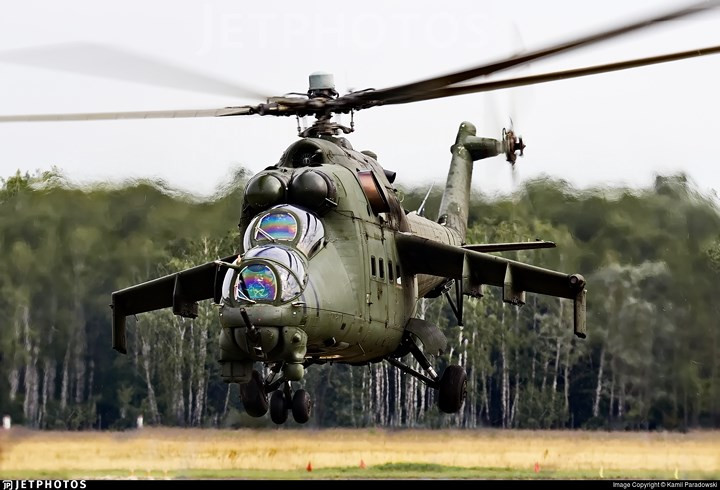 Trực thăng Mi-24 (NATO gọi là Hind – Tá điền) đã có chỗ đứng trong biên chế của quân đội Nga từ lâu. 