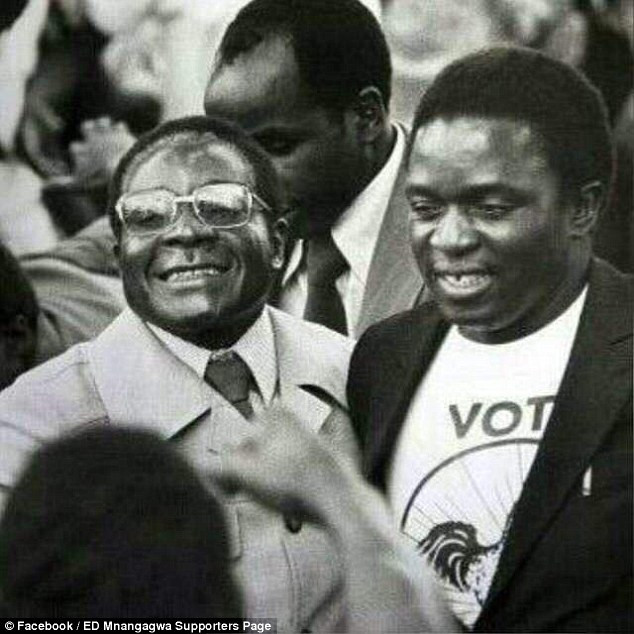 Mnangagwa là lãnh đạo phe “Lacoste” trong đảng cầm quyền, tên gọi được đặt tên theo trang phục của nhóm thường có logo cá sấu, trùng với biệt danh của Mnangagwa. Trong ảnh là Mugabe và Mnangagwa (phải).