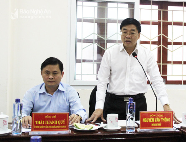 Đồng chí Nguyễn Văn Thông - Phó Bí thư Tỉnh ủy nêu một số đề xuất với Trung ương về công tác cán bộ. Ảnh: Mai Hoa