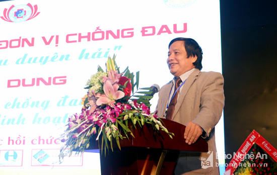 GS.TS Đoàn Văn Đệ - Chủ tịch Hội Khớp học Hà Nội phát biểu chào mừng hội nghị. Ảnh: Lâm Tùng