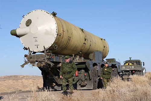 Tên lửa đánh chặn 53T6 của Nga. Ảnh: Rbase