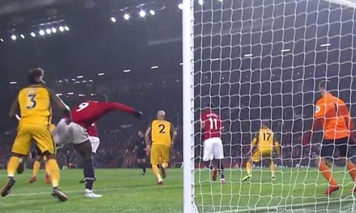 lukaku-co-the-bi-cam-ba-tran-vang-mat-o-derby-manchester