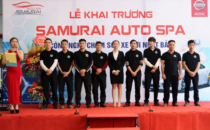 Với đội ngũ nhân viên lành nghề, chuyên nghiệp, SAMURAI Spa cam kết cung cấp dịch vụ chăm sóc xe hơi chất lượng, hiện đại nhất. Ảnh: Lâm Tùng