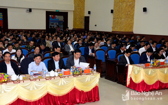 Các đại biểu tham dự tại điểm cầu Nghệ An. Ảnh Thanh Lê