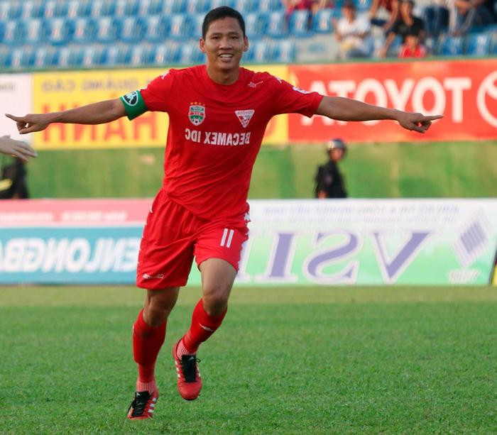 Anh Đức - Vua phá lưới với 17 bàn thắng tại V.League 2017. Ảnh: Internet