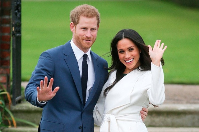 Mặc dù có rất nhiều người trên thế giới đều vui vẻ chúc phúc cho cặp đôi này, nhưng cũng có rất nhiều cô gái cảm thấy tiếc nuối khi biết tin Hoàng tử điển trai của nước Anh đã 
