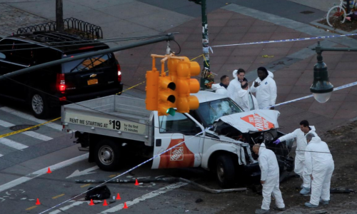 Hiện trường vụ đâm xe ở New York ngày 31/10. Ảnh: Reuters.