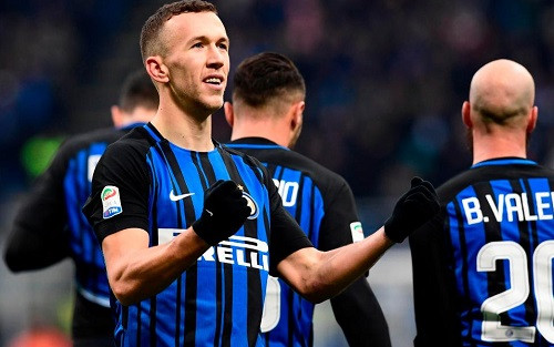 perisic-lap-hat-trick-inter-len-dinh-serie-a-sau-gan-hai-nam