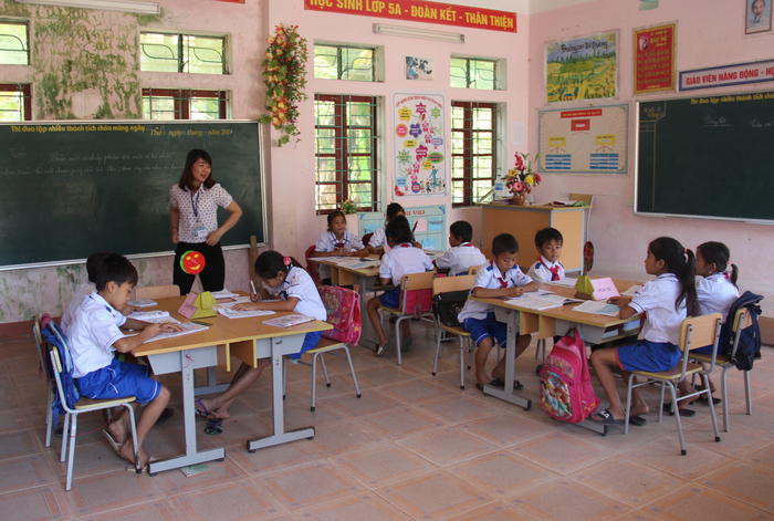 Dạy học theo mô hình VNEN tại Trường Tiểu học Yên Thắng 2, xã Yên Thắng, huyện Tương Dương. Ảnh: Hoài Thu