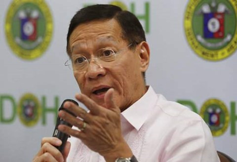 Bộ trưởng Y tế Philippines Francisco Duque tuyên bố sẽ theo dõi tình trạng của những người đã sử dụng vắc xin Dengvaxia để sẵn sàng điều trị nếu họ đột ngột phát bệnh.