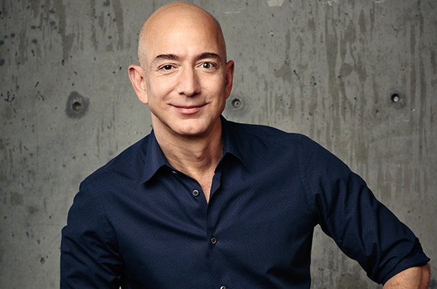  CEO Amazon Jeff Bezos, nhân vật vừa soán ngôi người giàu nhất thế giới của Bill Gates, là doanh nhân duy nhất được đề cử cho danh hiệu danh giá này.