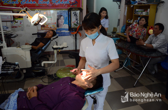 Đoàn thanh tra Sở Y tế thanh tra phòng răng không phép Ngọc Thắng, thị trấn Đô Lương